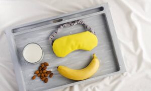 Ăn chuối buổi tối trước khi đi ngủ: Lợi hay hại?